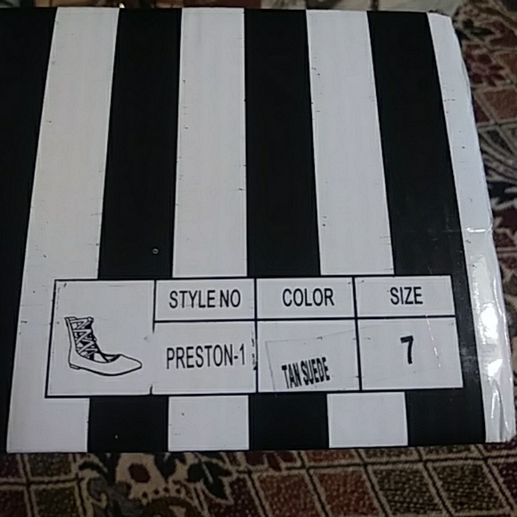 NEW gladiators flats.๐ - Picture 7 of 7